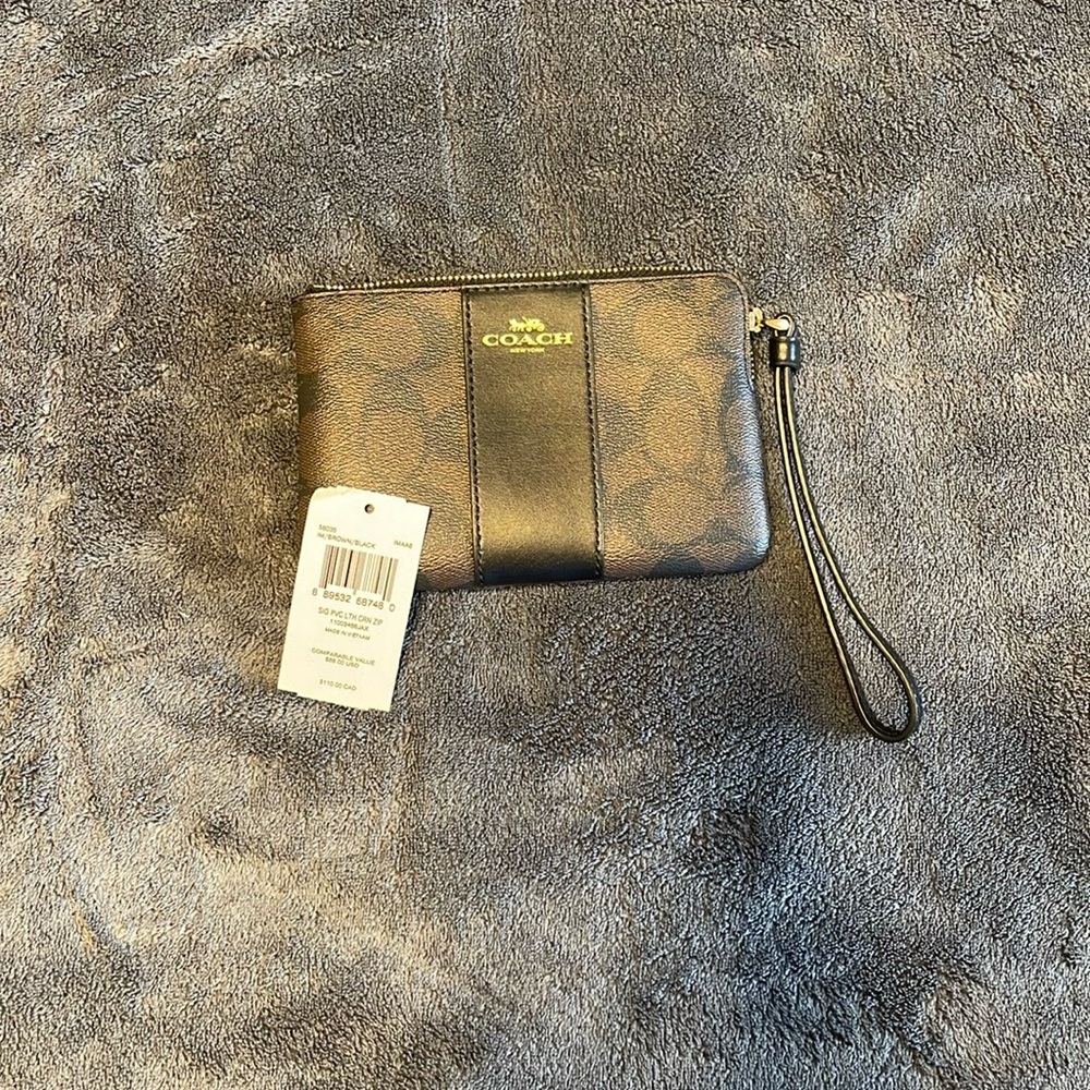 Coach wristlet signature